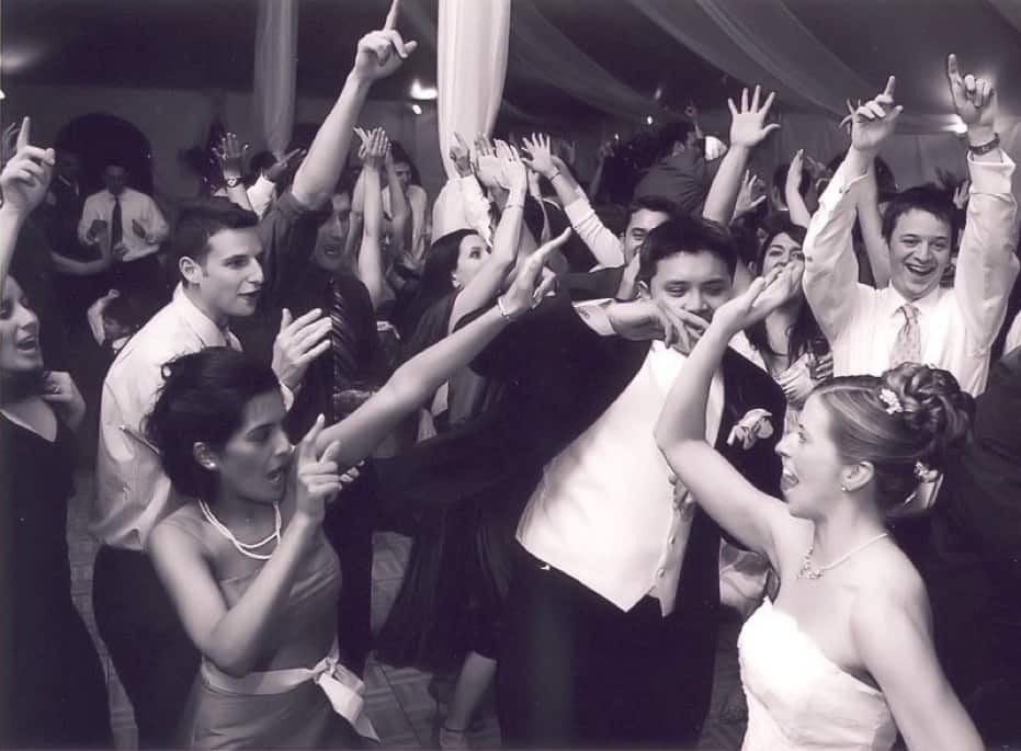 Aaron Topfer DJ Wedding Dance Party | AaronTopfer.com